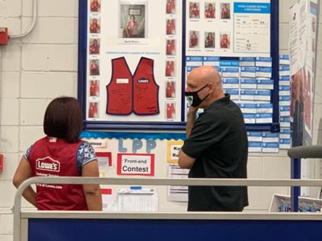 UX Research at Lowes Store Technology - Eduardo Feo